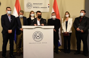MINISTRO DE SALUD ANUNCIA IMPLEMENTACIÓN DE LA CARRERA DEL PROFESIONAL MÉDICO
