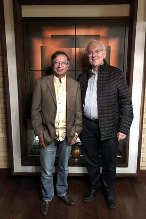 Petro comienza a dar forma a su gabinete con dos políticos experimentados - Mundo - ABC Color