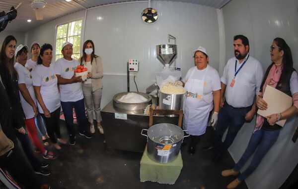 Oficina de la Primera Dama inaugura nuevo centro de producción de derivados de soja en Ypané