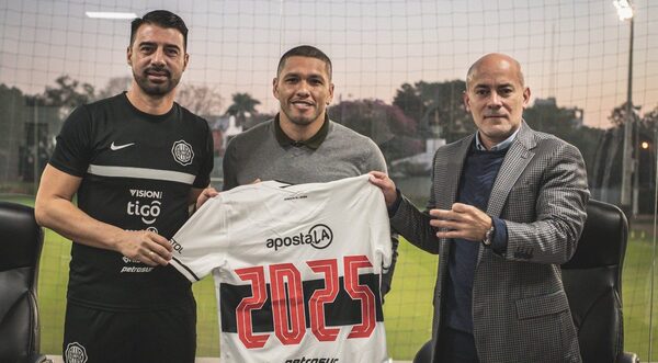 Miguel Cardona: 'El que quiere gloria debe quedarse en el Olimpia'