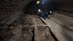 Encuentran cripta subterránea con entierros en iglesia colonial de Perú