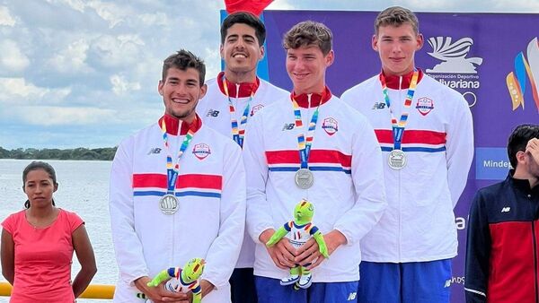 Remeros paraguayos ganan podio de oro en Juegos Bolivarianos