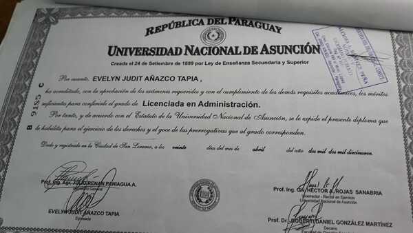 Con título falso cobra de más en la Municipalidad - El Independiente