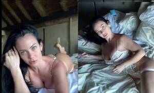 Crónica / [VIDEO] ¿Hacen tocorré vídeo de modelo en la cama con un pelotero?