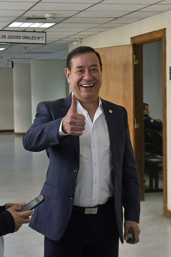 Suspenden inicio de juicio oral del diputado Miguel Cuevas y hablan de “persecución política” de Fiscalía General del Estado - A La Gran 7-30 - ABC Color