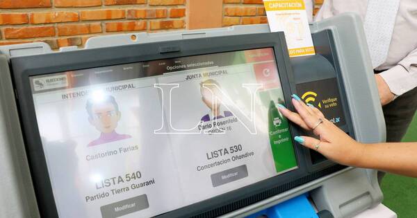 La Nación / El TSJE considera inviable ley del registro automático de compatriotas en el exterior