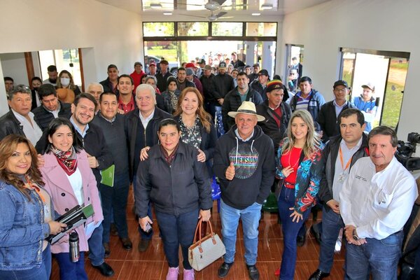 Pequeños productores de Alto Paraná destacan gestión del INDERT en titulación de tierras - La Clave