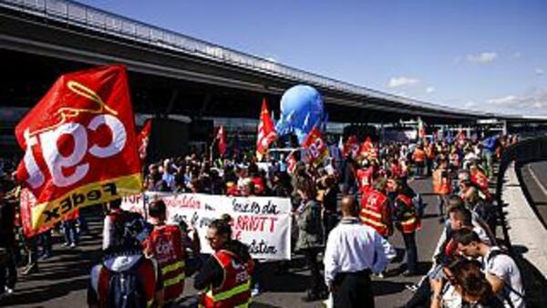 Huelgas en los aeropuertos europeos | 1000 Noticias