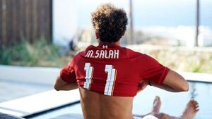 Liverpool renueva a Salah para las tres próximas temporadas