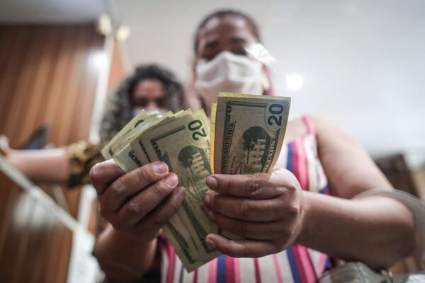 Bolsa de Sao Paulo inicia mes con leve alza tras perder más de 11 % en junio - Mundo - ABC Color