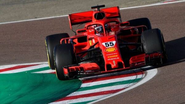 Carlos Sainz domina los primeros libres en Gran Bretaña