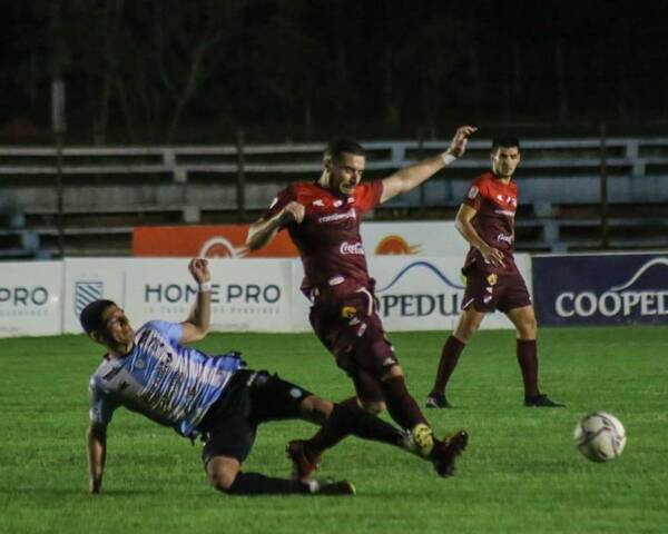 Crónica / Guaireña y Nacional se despidieron del torneo Apertura con un pálido empate