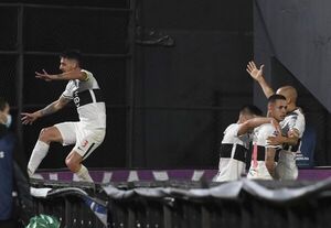 Olimpia, superando barreras - Fútbol - ABC Color