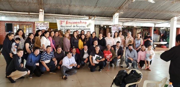 Técnicos del MEC participaron del 3er encuentro en Hernandarias - La Clave