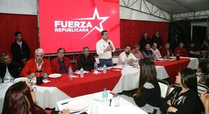 Hugo Velázquez realiza gira, buscando consolidar su campaña en Itapúa