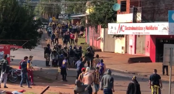 Barras de Luqueño protagonizan otro violento episodio en la Intermedia
