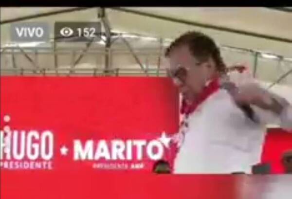 Crónica / [VIDEO] Nicanor oñembovalé y casi cae como bolsa de papa durante un discurso