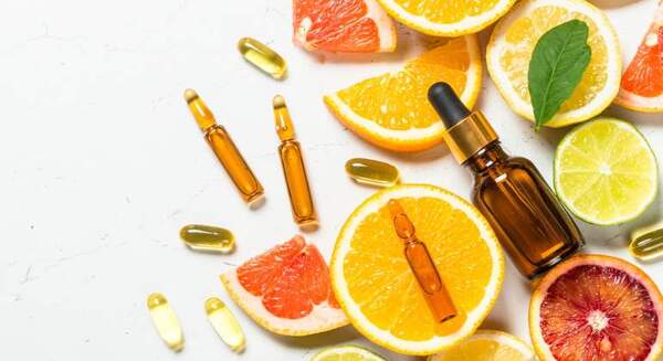 ¿Cuáles son los beneficios de la vitamina C en la piel?