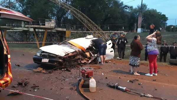 Taxista muere en choque frontal sobre supercarretera, camino a Hernandarias - La Clave