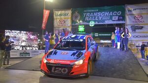 Calor y color en la largada simbólica del Transchaco Rally 2022