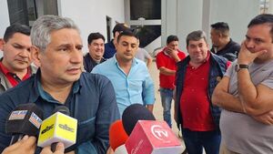 Cartista Vera renuncia “con piolita” a Gobernación de Guairá y agudiza crisis - Política - ABC Color