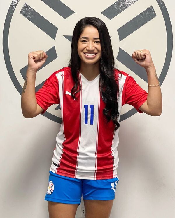 Las albirrojas, de frente al estreno en la Copa América Femenina - Fútbol - ABC Color