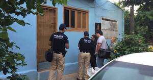 La Nación / Simularon ser unos policías y se robaron colección de armas