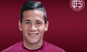 Iván Cazal fue oficializado en como nuevo jugador de Lanús