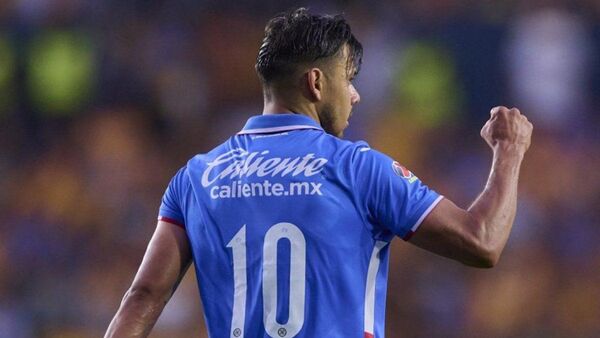 Ángel Romero convierte para el triunfo de Cruz Azul