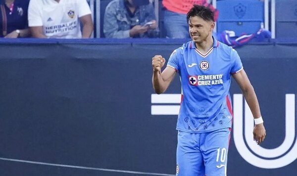 Ángel Romero anotó y fue una de las figuras en el triunfo de Cruz Azul ante Tigres