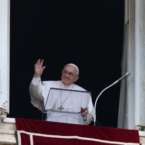 El mundo necesita una paz que no esté “basada en el equilibrio de las armas”, afirmó Papa | 1000 Noticias