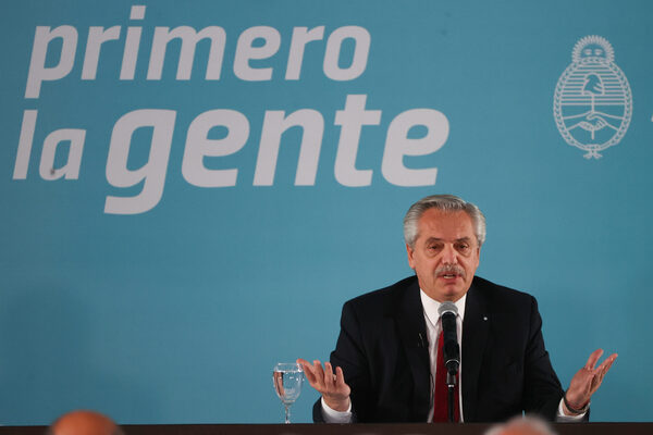 Fernández busca un timonel para una economía argentina afectada por las internas - MarketData