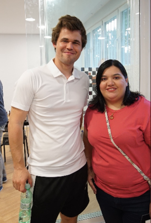 Ajedrez: Gabriela Vargas jugó con el campeón mundial