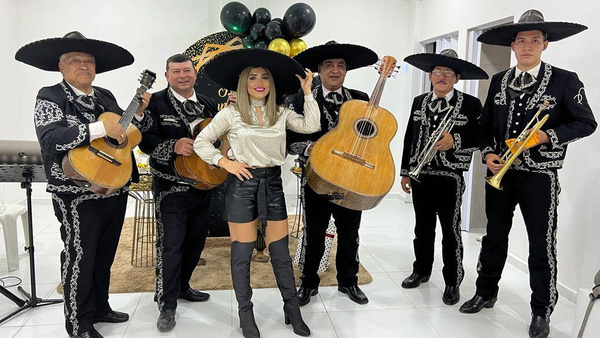 Crónica / Khaty Diquinto pasó el mejor cumple de vida, ¡con nuevo amor!