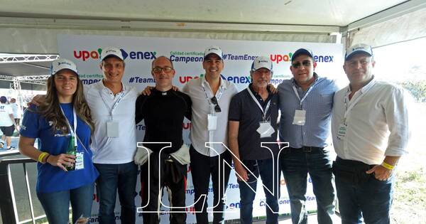 La Nación / El colorado Santiago Peña dijo presente en la prueba clasificatoria del Transchaco Rally 2022