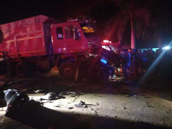 Diputado D’Ecclesiis y acompañantes sufren grave accidente en Guayaibí | 1000 Noticias