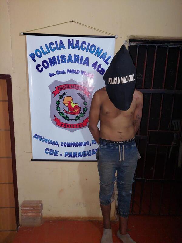 Detienen a ratero pillado sobre un techo - La Clave