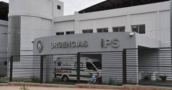 La Nación / Funcionarios del IPS denuncian persecución política