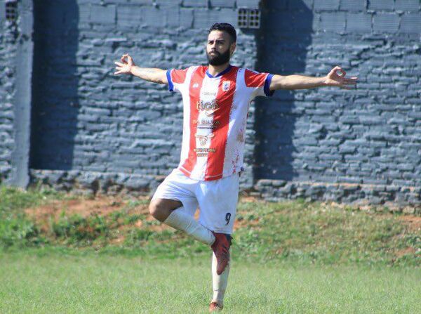 Humaitá se consolida en puesto de ascenso en la Primera C - Fútbol - ABC Color