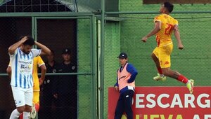 Versus / Junior Marabel comanda al "General" hacia la salvación - Paraguaype.com