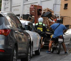 Reforzarán tareas de despeje de espacios públicos “privatizados” por cuidacoches | 1000 Noticias