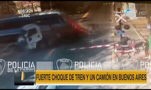 Fuerte choque de tren y un camión en Buenos Aires | Telefuturo