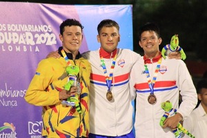 Nadador paraguayo de alza con otra medalla de oro en los Juegos Bolivarianos - .::Agencia IP::.
