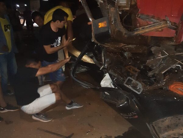 Subcomisario fallece en accidente que involucró al diputado Freddy D`ecclesiis · Radio Monumental 1080 AM