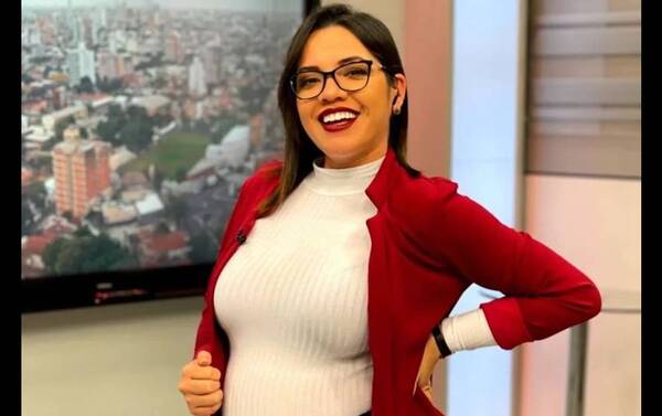 Crónica / [VIDEO] ¡Mañami! la sesión de fotos hot de esta periodista