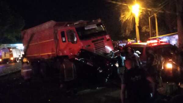Adelantamiento indebido habría causado fatal triple choque en San Pedro | 1000 Noticias