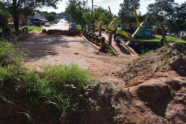 MOPC no repara puente de Ypané porque se trata de un gobierno liberal, denuncia intendente - Nacionales - ABC Color