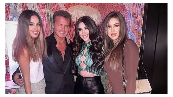 Luis Miguel reapareció con rostro renovado