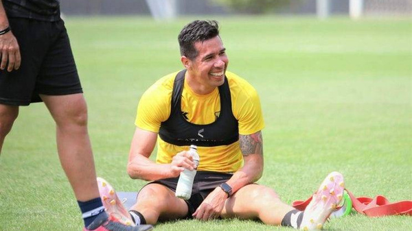Crónica / Víctor "Topo" Cáceres ya habría elegido a su nuevo club