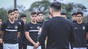 Versus / Julio Cáceres habla sobre su hijo Thiago, quien ya entrena con la Primera - Paraguaype.com